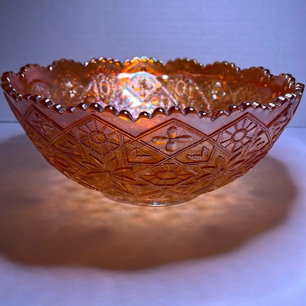 Stunning Imperial Glass Marigold Hattie Pattern Scalloped Edge Bowl 7-1/2"